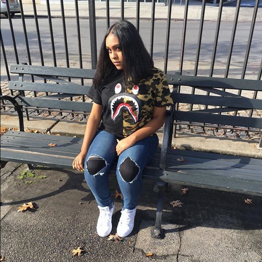Ripped knee jeans size 7